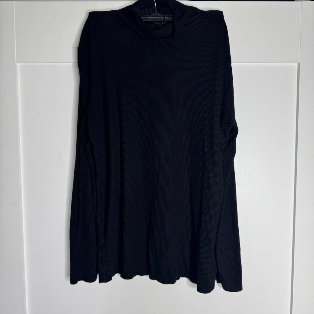Jones New York black ribbed mock neck long sleeve shirt